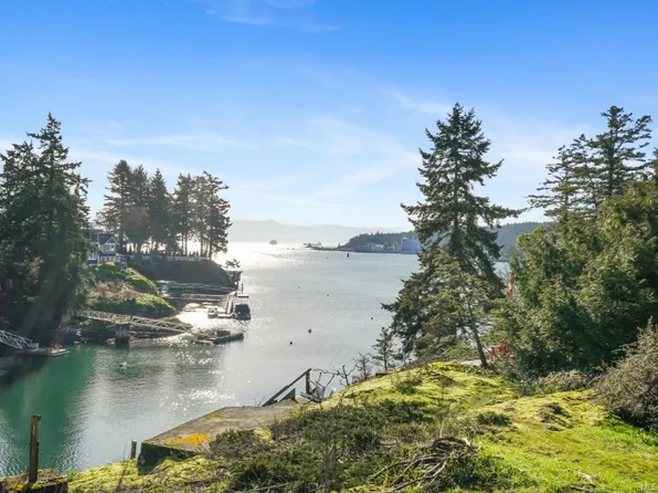 304 Bessborough Ave, View Royal, BC V9B 1T7