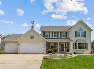 5 Diane Ln, Appleton, WI 54915