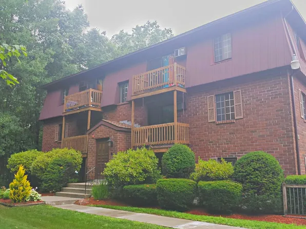 60 Old Hackett Hill Rd, Manchester, NH 03102