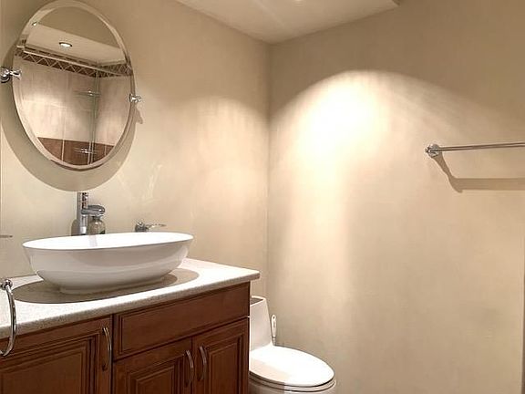 5th image of 1441 Garden Pl #219