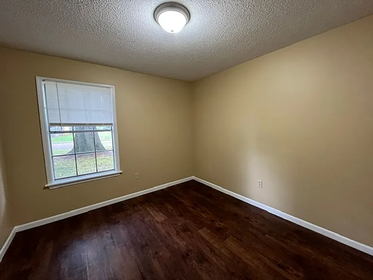 5751 Chapel Hill Dr — Photo 5