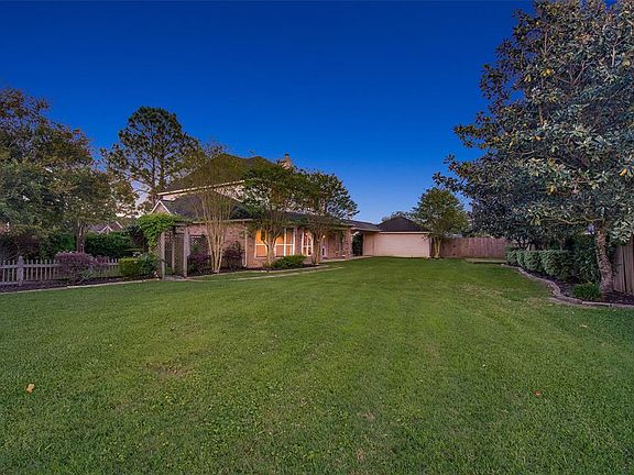 4th image of 408 Meadow Wood Ln