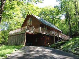462 Primrose Ln, Terra Alta, WV