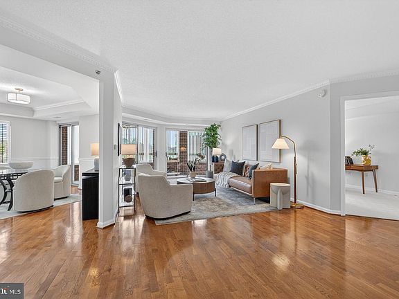 3rd image of 2151 Jamieson Ave Unit 610