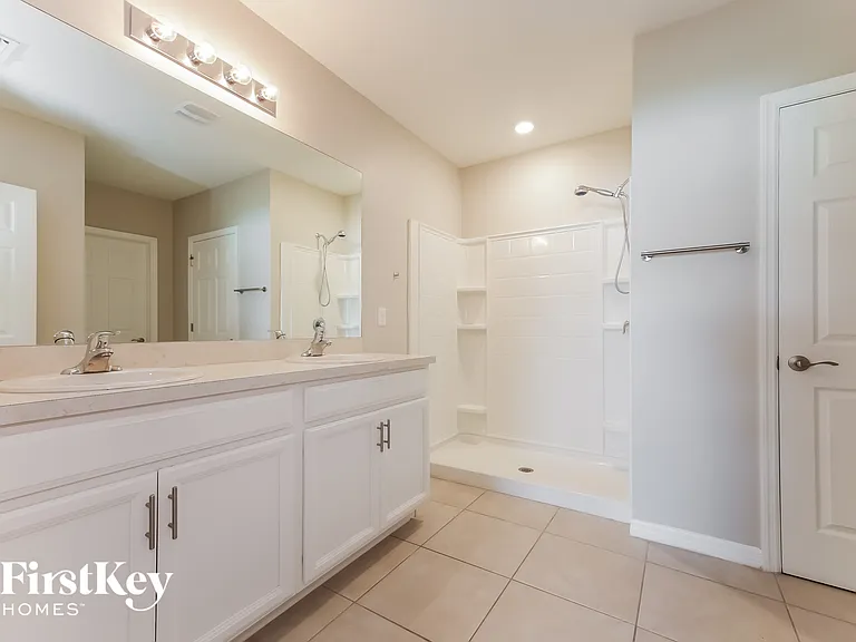 18533 Miami Blvd — Photo 10