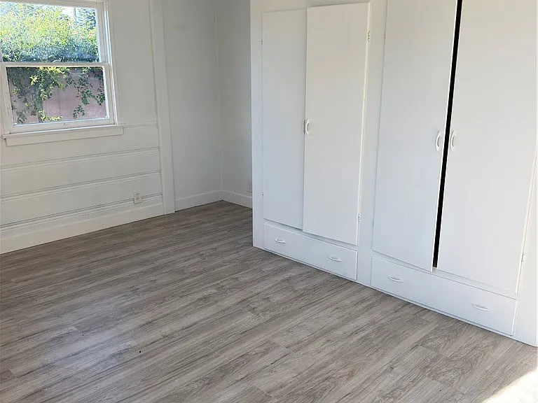 643 S Nutwood St — Photo 11
