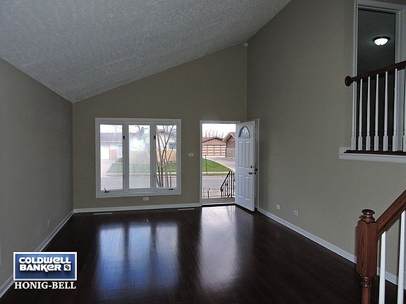 2nd image of 15016 Mission Ave