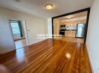 18 Roberts St APT 3, Brookline, MA 02445