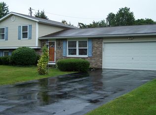 29 Judy Ann Dr, Rochester, NY 14616