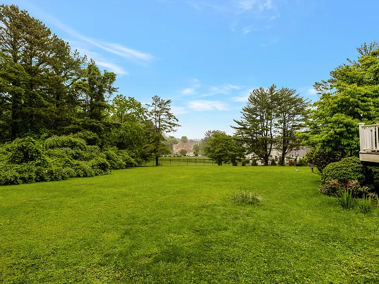 10904 Belgravia Ct — Photo 50