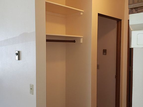 4th image of 1401 Gardenette Dr #3