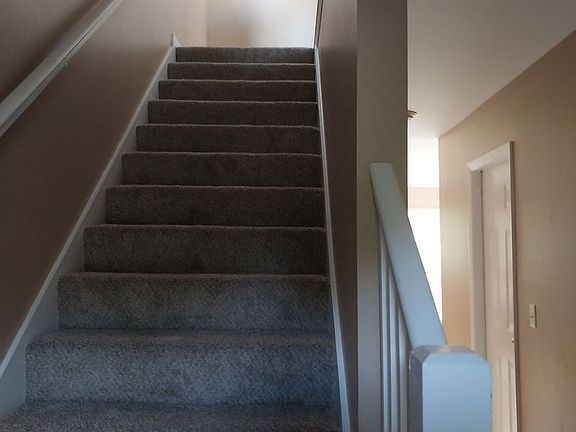 4th image of 208 Callaway Chase Ln