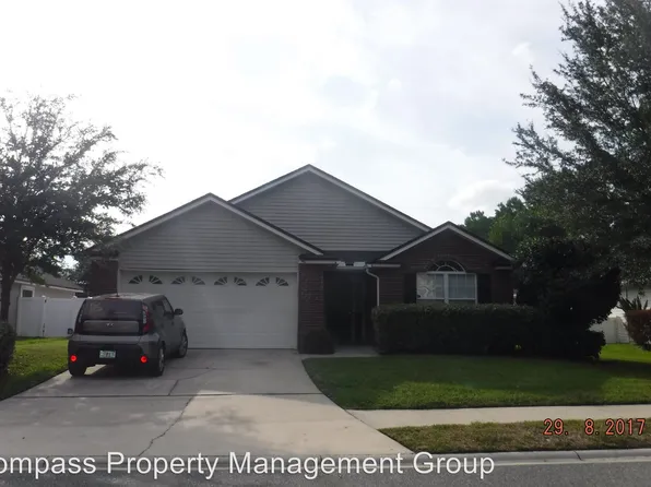 736 Bellshire Dr, Orange Park, FL 32065