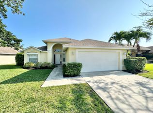3687 Kent Dr, Naples, FL 34112