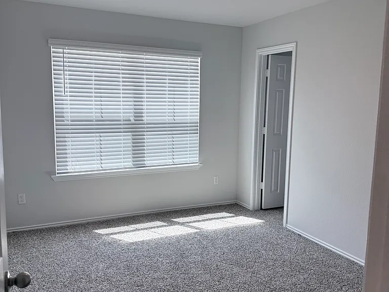 7300 Veronica Ct — Photo 16