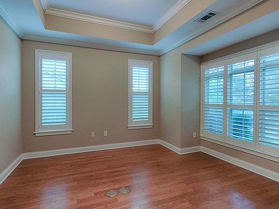 2nd image of 1932 Cottington Ln