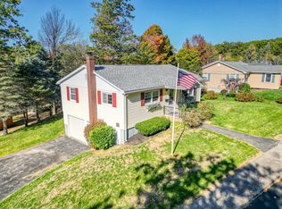 8 High Ridge Dr, Augusta, ME 04330