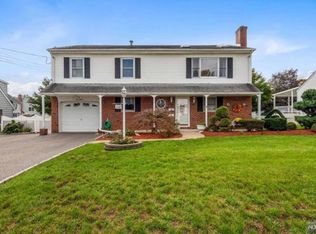 112 Willard St, Pompton Lakes, NJ 07442