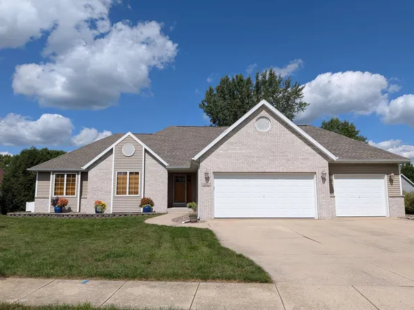 802 Chickadee Dr, Cambridge, WI 53523