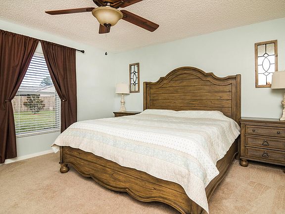 3rd image of 4515 Kingsville Dr
