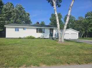 63 Water St, Howland, ME 04448