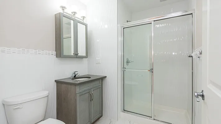 Rented by Nooklyn NYC LLC | media 9