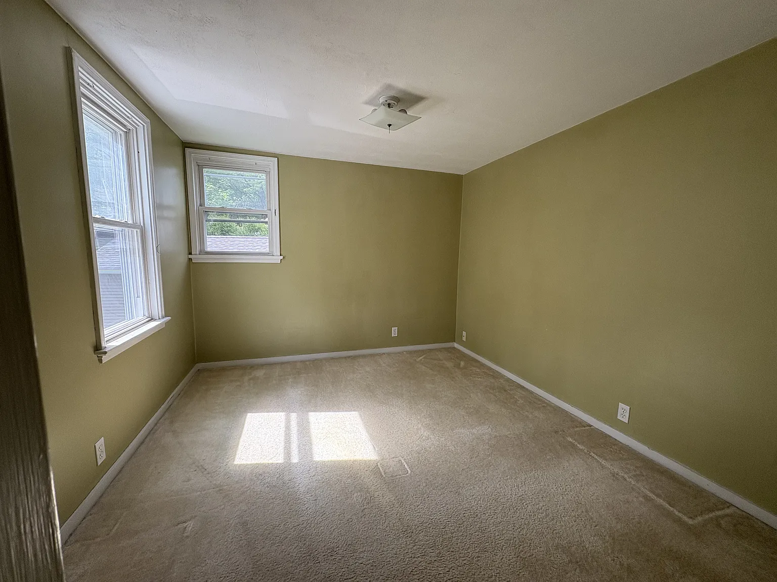 1 bed, 1000 sqft, $1,350 — Photo 3