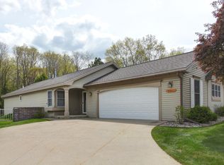 1162 Hemingway Ln, Traverse City, MI 49686