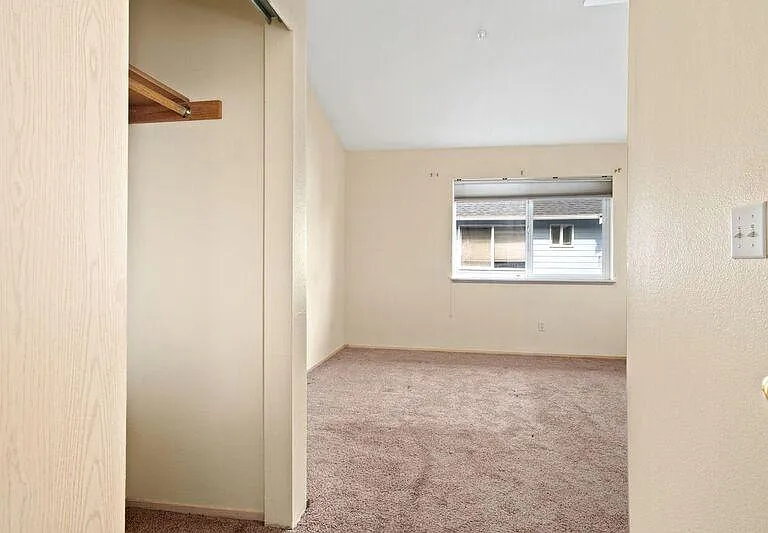 6304 Barstow Ln SE #4 — Photo 10