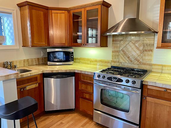 4th image of 120 Angelita Ave #D