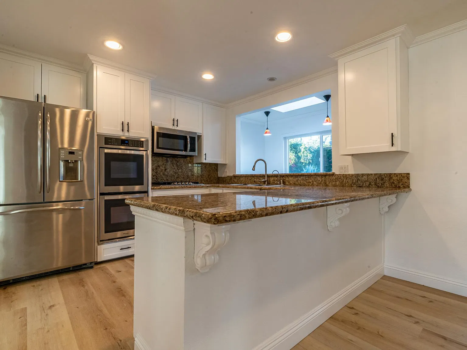 3 bed, 1529 sqft, $4,350 — Photo 4