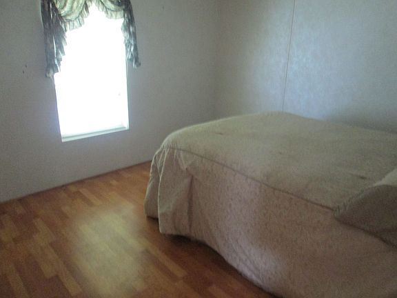 4th image of 2607 Lake Haven Dr