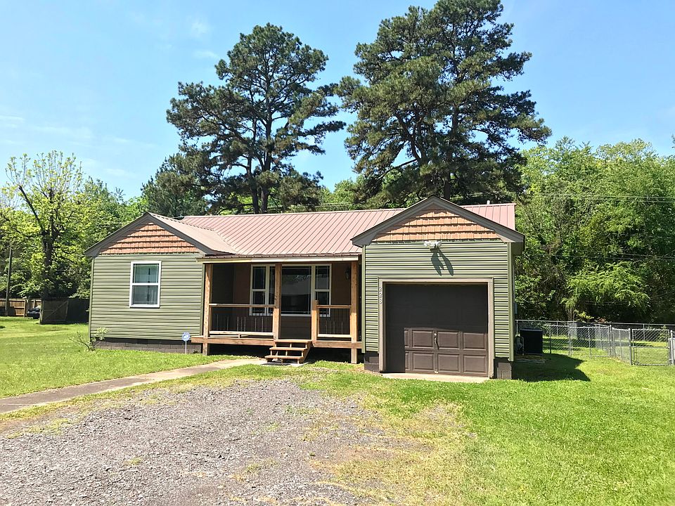 1st image of 228 W Circle Dr