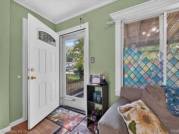 5th image of 21847 Fenster St