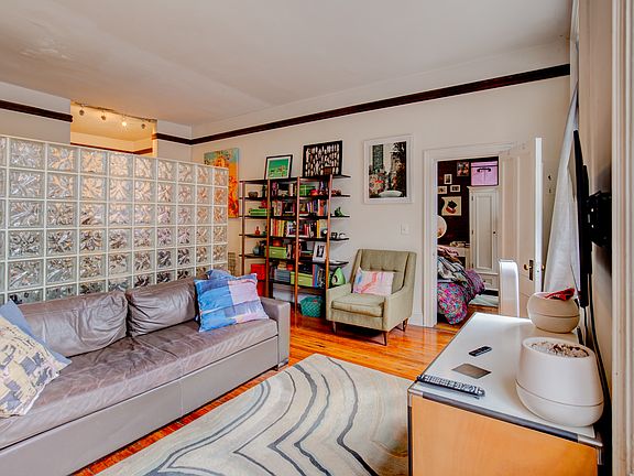 5th image of 322 E 19th St #2