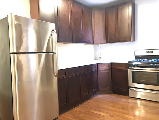 Rented by Lang Realty LLC | media 8