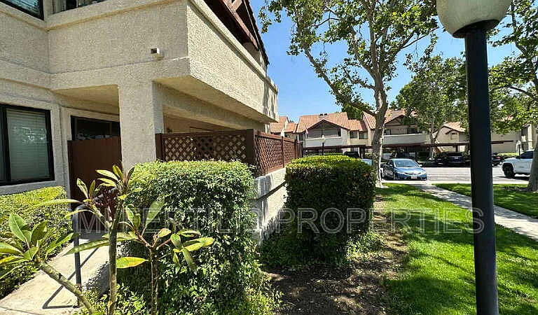 8331 Vineyard Ave #7 — Photo 3