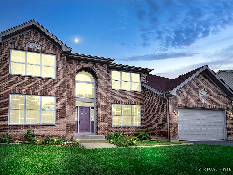 1st image of 1367 Essex Dr