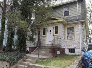 14-16 Kenmore Ave, Newark, NJ 07106