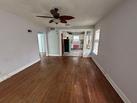 2nd image of 2855 2nd Ave S
