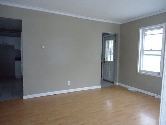 2nd image of 58 W Tucker Ave