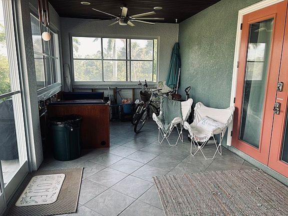 3rd image of 4231 Hollis Ave