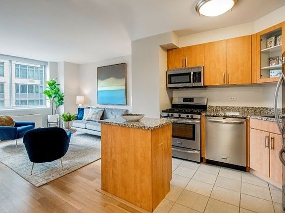 4th image of 776 6th Ave #16E