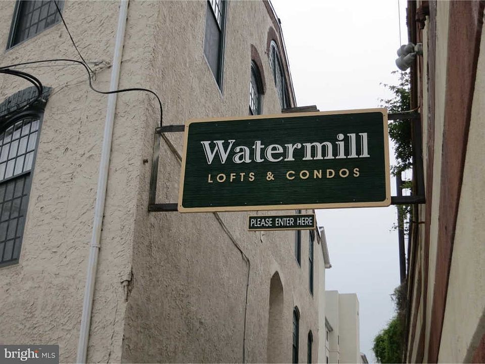 1st image of 2 Leverington Ave #47