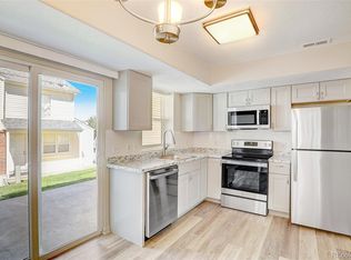 1053 S Quintero St, Aurora, CO 80017