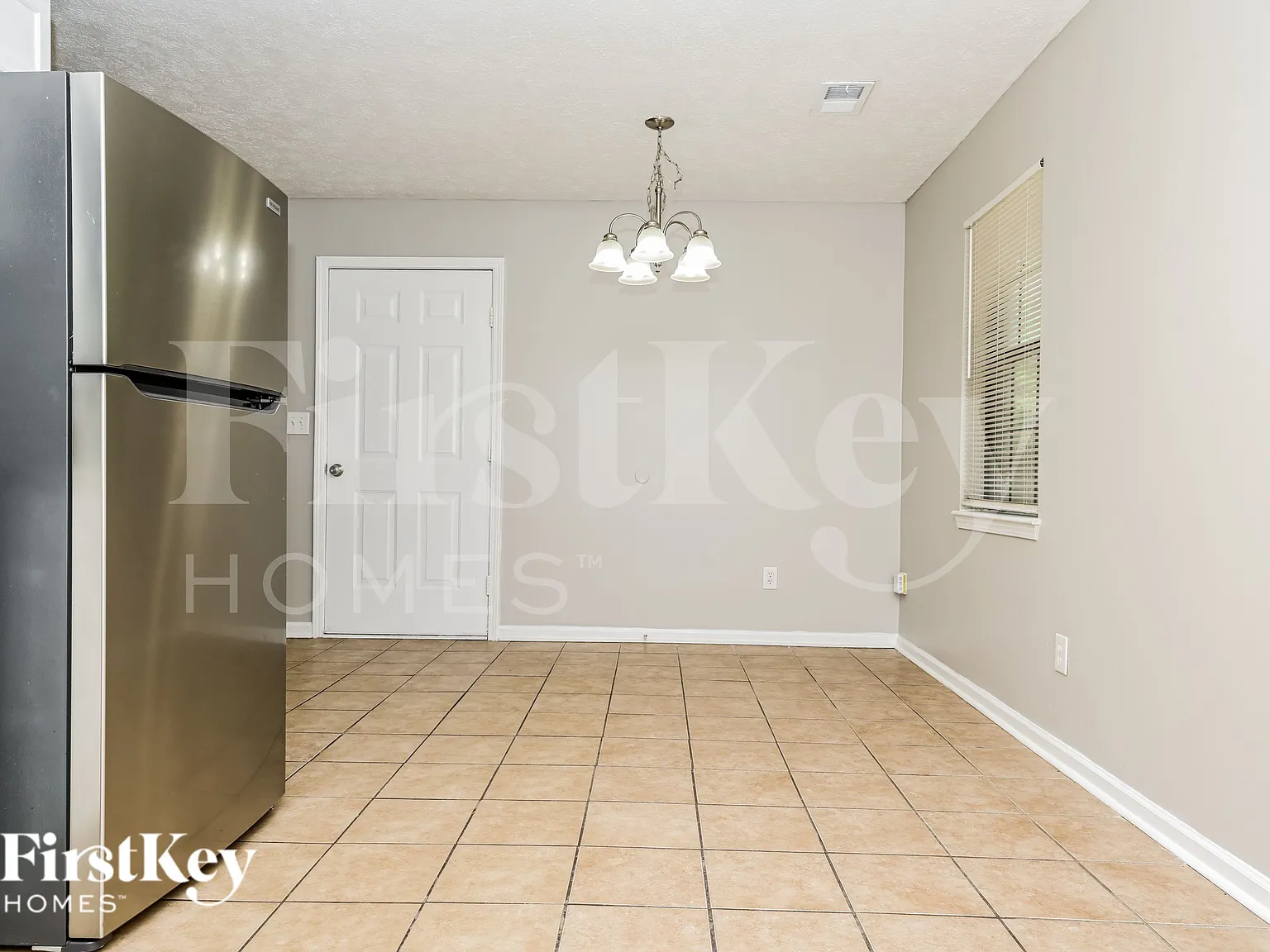 3 bed, 2.0 bath, 1492 sqft, $1,690 — Photo 4
