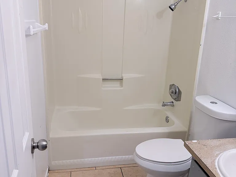2428 Statz St #B — Photo 26