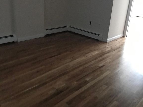 3rd image of 617 Hollywood Ave #1