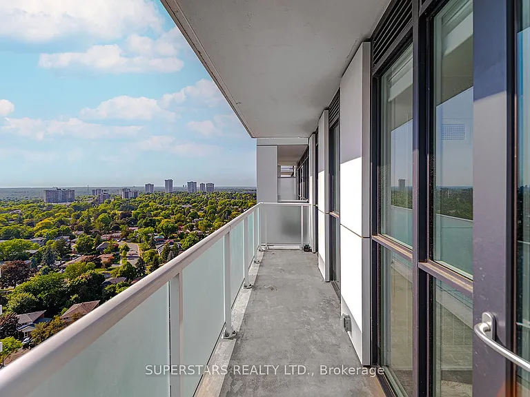 188 Fairview Mall Dr #2216 — Photo 14