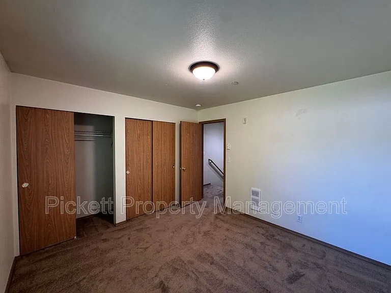 680 Northpark Ln — Photo 11